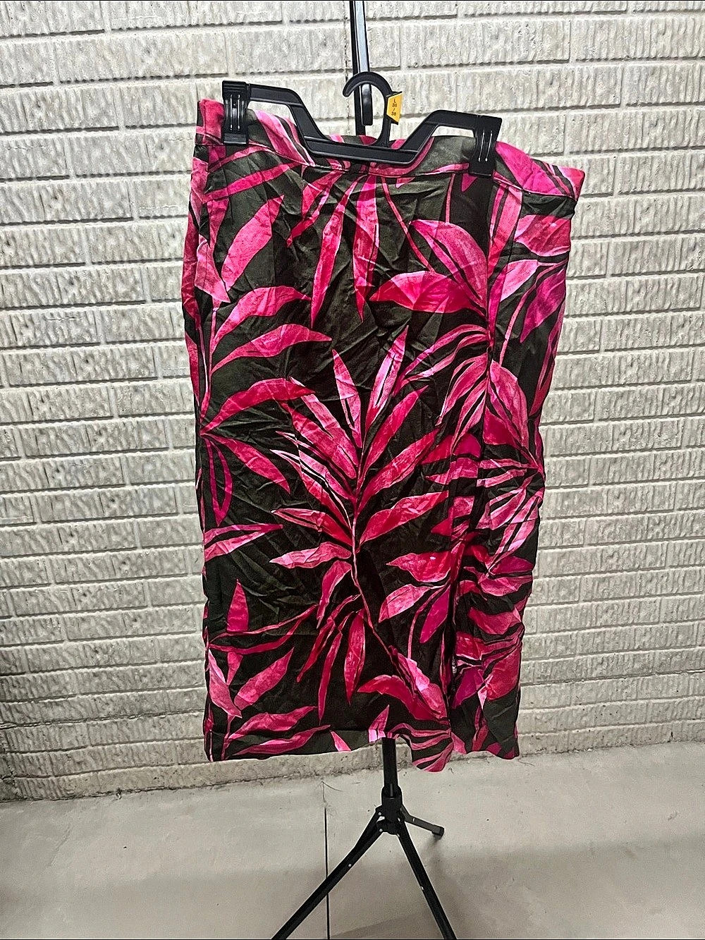 Time and Tru Linen Blend Midi Skirt Pink & Black XL